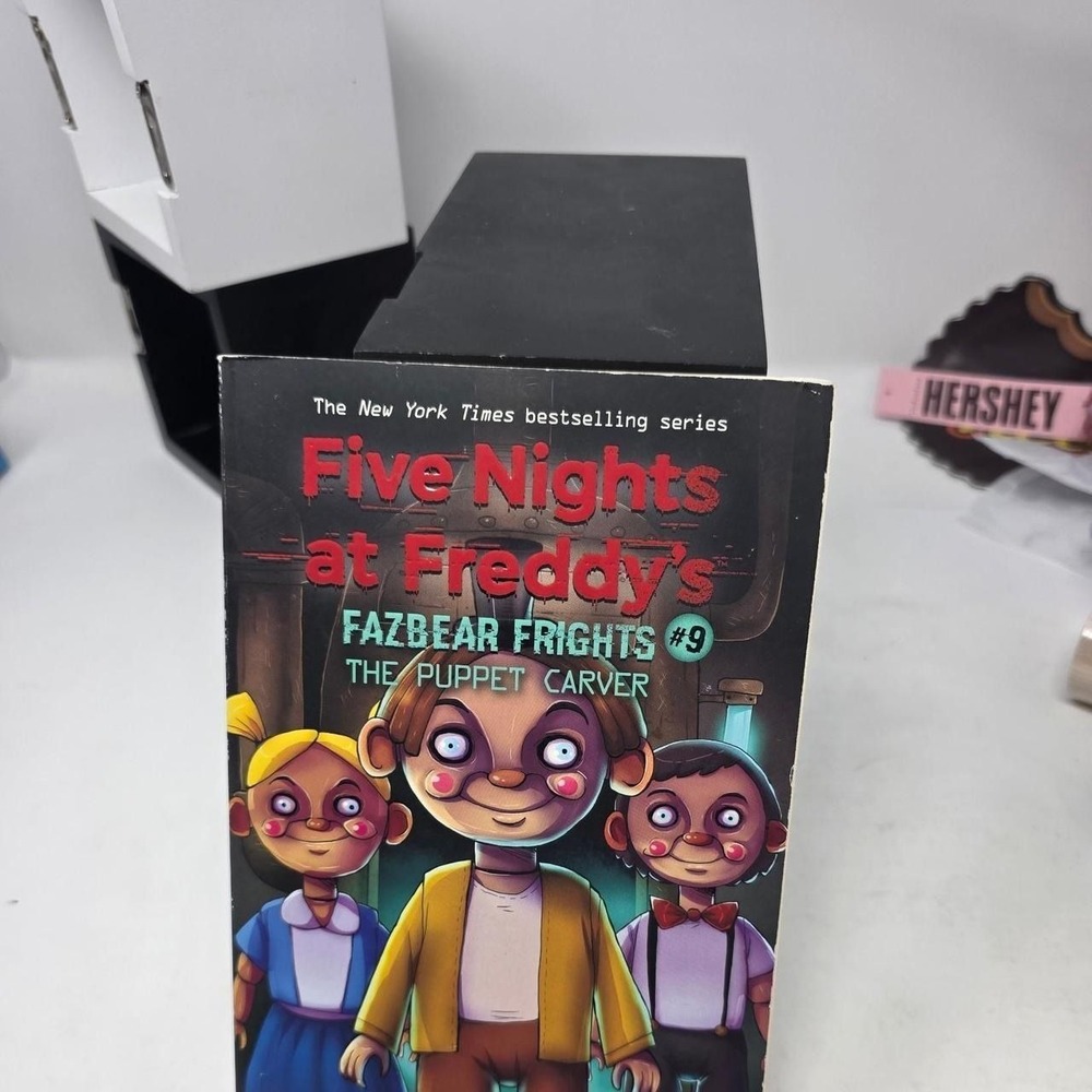 The Puppet Carver (Five Nights at Freddy's: Fazbear Frights #9) by Scott Cawthon